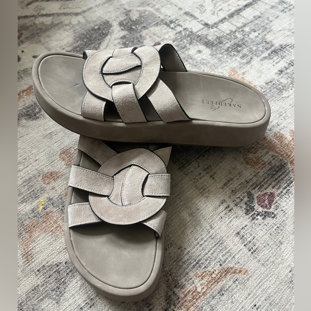 NAKEDFEET Platform Sandals Slides in Greige size 9.5 Runs slightly large nwot